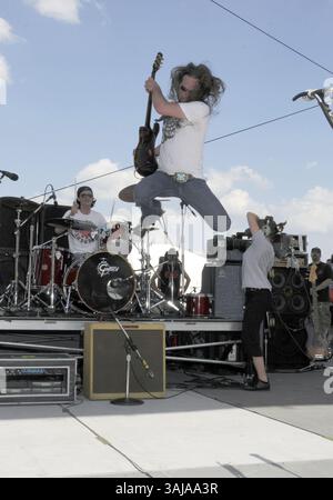 8 giugno 2008 - Nashville, Tennessee, Stati Uniti - 7 giugno 2008 - Nashville, Tennessee - ex concorrente di American Idol e primo classificato a Carrie Underwood, Bo Bice. 2008 CMA Music Festival Greased Lightning Riverfront Daytime Stage. Foto: Laura Farr/AdMedia. Foto Stock