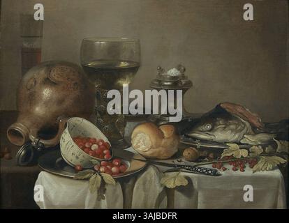 Questa natura morta del 1650 di Pieter Claesz, conservata in una collezione privata, ritrae fragole in una ciotola, un bicchiere di rummer, una testa di pesce e uno shaker di sale, mostrando la precisione olandese nel rappresentare gli oggetti di uso quotidiano. Foto Stock