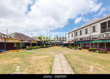 Ocho Rios, Giamaica - 9 aprile 2024: Centro commerciale Ocean Village a Ocho Rios, una popolare destinazione turistica in Giamaica. Foto Stock