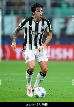 Foto Spada/LaPresse 19 settembre 2023 - Milano , Italia - sport, calcio - AC Milan vs Newcastle - Champions League 2023/2024 - Stadio San Siro. Nella foto: Sandro Tonali 19 settembre 2023 Milano - sport, calcio - AC Milan vs Newcastle Champions League 2023/2024 - Stadio San Siro . Nella foto: Sandro Tonali Foto Stock