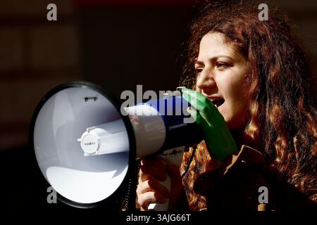 Roma, Italia. 11 aprile 2025. Manifestazione venerdì per il futuro - Roma -Italia - Venerdì 11 aprile 2025 - Cronaca - (foto di Cecilia Fabiano/LaPresse) dimostrazione del venerdì per il futuro Roma, Italia venerdì 11 aprile 2025 - News - (foto di Cecilia Fabiano/LaPresse) crediti: LaPresse/Alamy Live News Foto Stock