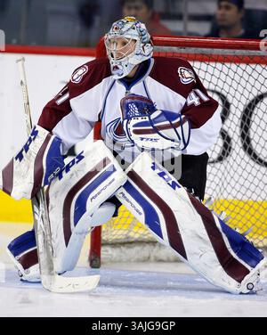18 novembre 2009 - Calgary, Alberta, Canada - foto del profilo del giocatore NHL sul portiere dei Colorado Avalanche Craig Anderson durante una partita recente a Calgary. (Immagine di credito: © Larry MacDougal via ZUMA Wire) Foto Stock