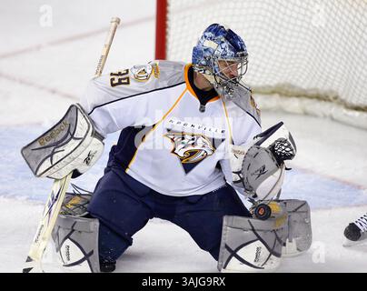 20 dicembre 2009 - Calgary, Alberta, Canada - foto del profilo del giocatore NHL sul portiere dei Nashville Predators Dan Ellis durante una partita recente a Calgary. (Immagine di credito: © Larry MacDougal via ZUMA Wire) Foto Stock