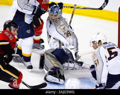 20 dicembre 2009 - Calgary, Alberta, Canada - foto del profilo del giocatore NHL sul portiere dei Nashville Predators Dan Ellis durante una partita recente a Calgary. (Immagine di credito: © Larry MacDougal via ZUMA Wire) Foto Stock