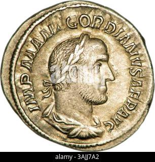 Denario di Gordiano II, risalente all'Impero Romano, con l'iscrizione "Imp M ANT GORDIANVS AFR AVG" e raffigurante l'immagine dell'imperatore. Questa moneta rappresenta il regno di Gordiano II durante il 238 d.C. Foto Stock