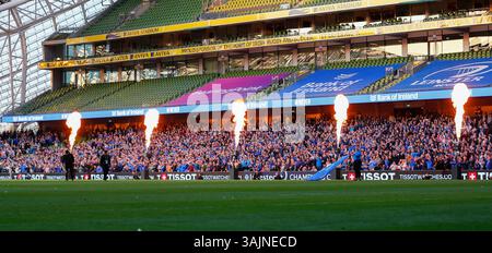 Aviva Stadium, Dublino, Irlanda. 11 aprile 2025. Investec Champions Cup Rugby, Leinster contro Glasgow Warriors; crediti pirotecnici pre-partita: Action Plus Sports/Alamy Live News Foto Stock