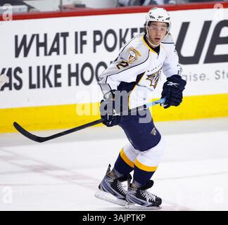 20 gennaio 2010 - Calgary, Alberta, Canada - foto del profilo del giocatore NHL su Andreas Thuresson dei Nashville Predators, svedese, durante una recente partita a Calgary. (Immagine di credito: © Larry MacDougal via ZUMA Wire) Foto Stock