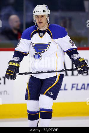 27 gennaio 2010 - Calgary, Alberta, Canada - foto del profilo del giocatore NHL su Paul Kariya dei St. Louis Blues durante una partita recente a Calgary. (Immagine di credito: © Larry MacDougal via ZUMA Wire) Foto Stock