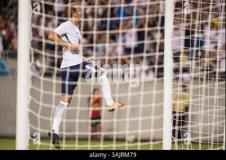 22 luglio 2017 - Orlando, Florida, Stati Uniti - Orlando, FL - sabato 22 luglio 2017: Harry Kane celebra un gol durante la partita della International Champions Cup (ICC) tra il Tottenham Hotspurs e il Paris Saint-Germain F.C. (PSG) al Camping World Stadium. (Immagine di credito: © Jeremy Reper/ISIPhotos via ZUMA Wire) Foto Stock