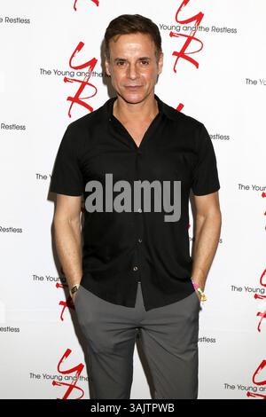 19 agosto 2017 - Burbank, CALIFORNIA, USA - LOS ANGELES - 19 agosto: Christian LeBlanc all'evento Young and Restless fan 2017 al Marriott Burbank Convention Center il 19 agosto 2017 a Burbank, CA (immagine di credito: © Kathy Hutchins via ZUMA Wire) Foto Stock
