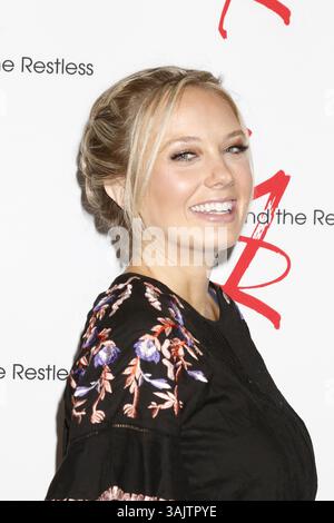 19 agosto 2017 - Burbank, CA, Stati Uniti - LOS ANGELES - 19 agosto: Melissa Ordway all'evento Young and Restless fan 2017 al Marriott Burbank Convention Center il 19 agosto 2017 a Burbank, CA (immagine di credito: © Kathy Hutchins via ZUMA Wire) Foto Stock