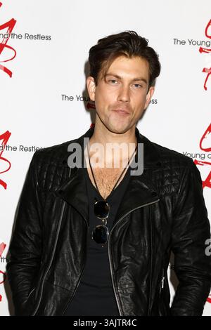 19 agosto 2017 - Burbank, CA, Stati Uniti - LOS ANGELES - 19 agosto: Ryan Ashton all'evento Young and Restless fan 2017 al Marriott Burbank Convention Center il 19 agosto 2017 a Burbank, CA (immagine di credito: © Kathy Hutchins via ZUMA Wire) Foto Stock