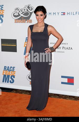 8 maggio 2009 - Century City, California, Stati Uniti - l'attrice KIM KARDASHIAN arriva alla 16a corsa annuale di gala a Erase MS tenutasi presso l'Hyatt Regency Century Plaza. (Immagine di credito: © Lisa o'Connor/ZUMA Press) Foto Stock