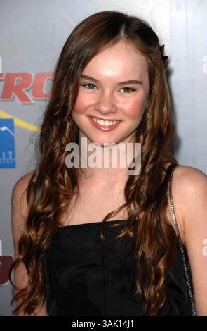 MADELINE CARROLL partecipa alla premiere di Los Angeles di ASTRO BOY tenutasi al Grauman's Chinese Theatre di Hollywood, California, il 19 ottobre 2009. 2009.K62933DL (immagine di credito: © Dave Longendyke/Globe Photos/ZUMAPRESS.com) Foto Stock