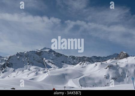 2025 coperti di neve Foto Stock