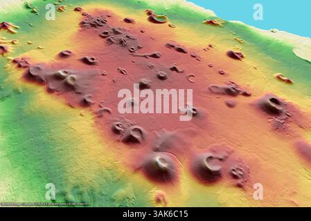 5 giugno 2016 - Isole Canarie - Lanzarote è un'isola spagnola, la più orientale delle isole Canarie autonome nell'Oceano Atlantico. Si trova a circa 125 chilometri (78 miglia) al largo della costa africana e a 1.000 chilometri (621 miglia) dalla penisola iberica. Con una superficie di 845,94 chilometri quadrati (326,62 miglia quadrate), Lanzarote è la quarta isola più grande dell'arcipelago. Con 141.938 abitanti, è la terza isola più popolosa delle Canarie, dopo Tenerife e Gran Canaria. Nel centro-ovest dell'isola si trova il Parco Nazionale di Timanfaya, una delle sue principali attrazioni. Il capit Foto Stock