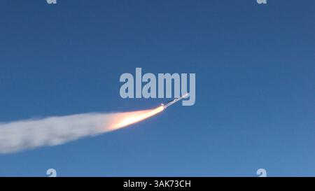 15 dicembre 2016 - Daytona Beach, Florida, Stati Uniti - il razzo Orbital ATK Pegasus XL e la navicella CYGNSS della NASA si lanceranno sull'Oceano Atlantico dopo essere stato trasportato in volo da un aereo Orbital ATK L-1011 Stargazer il 15 dicembre 2016 vicino a Daytona Beach, Florida. (Immagine di credito: © Lori Losey/NASA via ZUMA Wire) Foto Stock