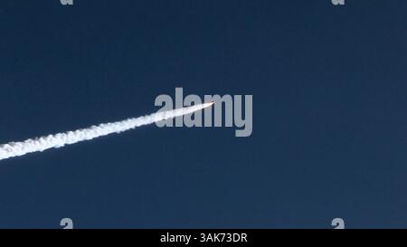 15 dicembre 2016 - Daytona Beach, Florida, Stati Uniti - il razzo Orbital ATK Pegasus XL e la navicella CYGNSS della NASA si lanceranno sull'Oceano Atlantico dopo essere stato trasportato in volo da un aereo Orbital ATK L-1011 Stargazer il 15 dicembre 2016 vicino a Daytona Beach, Florida. (Immagine di credito: © Lori Losey/NASA via ZUMA Wire) Foto Stock