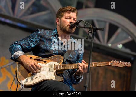 7 maggio 2017 - New Orleans, Lousiana, U. S - TAB BENOIT durante il New Orleans Jazz & Heritage Festival a New Orleans, Louisiana (immagine di credito: © Daniel DeSlover via ZUMA Wire) Foto Stock