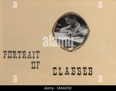 L'annuario universitario 1959, Bisbila, cattura gli eventi, le attività e gli individui che hanno plasmato l'anno scolastico 1958-1959. Include fotografie e informazioni su studenti, insegnanti ed extracurriculari. Foto Stock