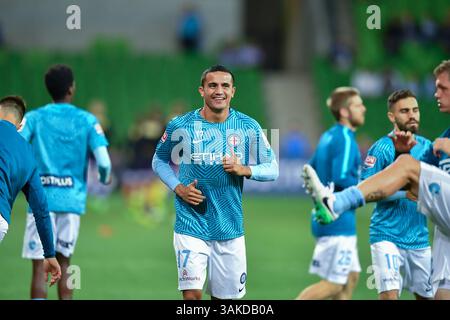 23 aprile 2017 - Melbourne, Victoria, Australia - TIMOTHY CAHILL (17) della città di Melbourne si riscalda prima dell'eliminazione finale 2 della A-League tra Melbourne City e Perth Glory all'AAMI Park di Melbourne, Australia. Perth Won 2-0 (immagine di credito: © Sydney Low via ZUMA Wire) Foto Stock