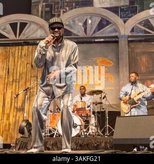 5 maggio 2017 - New Orleans, Lousiana, U. S - WILLIAM BELL durante il New Orleans Jazz & Heritage Festival a New Orleans, Louisiana (immagine di credito: © Daniel DeSlover via ZUMA Wire) Foto Stock