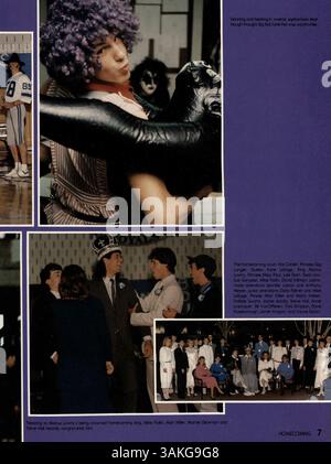 L'annuario "Regalia: Out of the Blue" del 1987 per la Hopkins High mette in mostra studenti, docenti, eventi sportivi e varie attività extracurricolari, documentando i momenti memorabili e i risultati dell'anno scolastico dal 1986 al 1987. Foto Stock