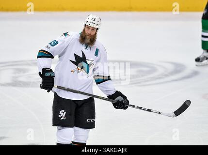 24 marzo 2017. Centro dei San Jose Sharks Joe Thornton (19) durante una partita tra i San Jose Sharks e i Dallas Stars all'American Airlines Center di Dallas, Texas..Manny Flores/Cal Sport Media Foto Stock