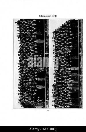 L'annuario Liberty Tiger del 1918 della South High School mette in evidenza gli studenti, gli insegnanti, l'atletica e i club dell'anno scolastico 1917-1918, con un focus sulla storia afroamericana. Foto Stock