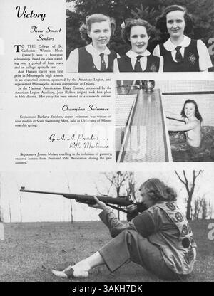 Questo annuario Angelus del 1945 mostra studenti, insegnanti, atletica leggera, club ed eventi dell'anno accademico 1944-1945 presso l'Accademia dei Santi Angeli. Foto Stock