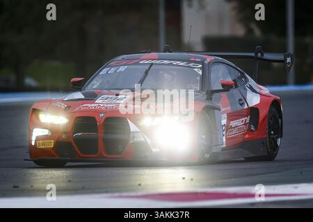 992 James KELLETT (GBR), Pedro EBRAHIM (BRA), Charles CLARK (GBR), Paradine Competition, BMW M4 GT3 EVO, azione durante la 6 ore di Paul Ricard 2025, 1° round del GT World Challenge Europe Endurance Cup 2025, dall'11 al 13 aprile 2025 sul circuito Paul Ricard, a le Castellet, Francia Foto Stock