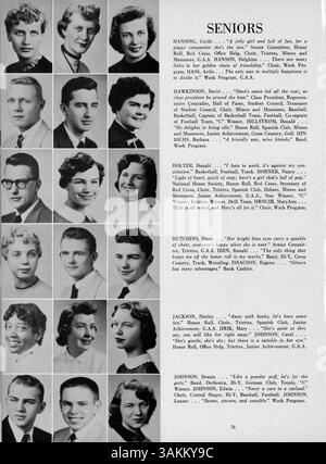 L'annuario 1955 Centralian della Central High presenta studenti, docenti, atletica leggera, club ed eventi dell'anno scolastico 1954-1955, mettendo in evidenza la storia e il coinvolgimento degli afroamericani. Foto Stock