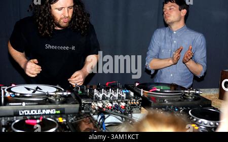 22 febbraio 2014 - Copenaghen, Danimarca - Elijah Wood DJing in un club il 22 febbraio 2014 a Copenaghen, Danimarca (immagine di credito: © Famous/Ace Pictures/ZUMAPRESS.com) Foto Stock