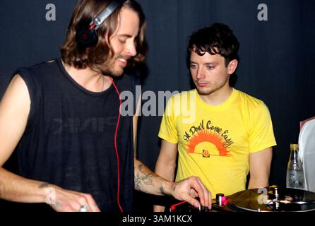 22 febbraio 2014 - Copenaghen, Danimarca - Elijah Wood DJing in un club il 22 febbraio 2014 a Copenaghen, Danimarca (immagine di credito: © Famous/Ace Pictures/ZUMAPRESS.com) Foto Stock