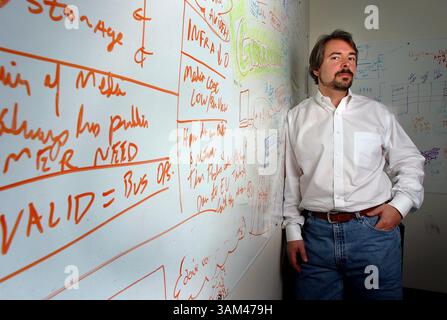 29 marzo 2004 - Stati Uniti - NIENTE MAGS, NESSUNA VENDITA -- NOTIZIA KRT US SLUGGED: KRT FOTOGRAFIA DI JOHN LOK/SEATTLE TIMES (4 maggio) Alan Lippman è andato al college all'età di 11 anni. Negli anni '1990 in RealNetworks, ha contribuito a fare i conti dietro l'audio e il video di Internet. (cdm) 2004 (immagine di credito: © Seattle Times/mct/ZUMAPRESS.com) Foto Stock