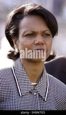 30 marzo 2004 - Stati Uniti - KRT LA NOTIZIA americana È BLOCCATA: BUSH-NATO KRT FOTO DI CHUCK KENNEDY/KRT (MARZO 29) WASHINGTON, DC -- Bush presiede lunedì alla cerimonia della Casa Bianca per salutare i primi ministri dei nuovi Stati membri insieme al Segretario generale della NATO Jaap de Hoop Scheffer lunedì 29 marzo 2004, a Washington, D.C. (cwk) 2004 (Credit Image: © Chuck Kennedy/mct/ZUMAPRESS.com) Foto Stock