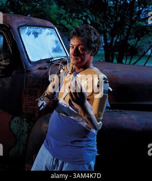 26 luglio 2004 - Stati Uniti - KRT NOTIZIA americana SLUGGED: SCI-CYBORG KRT FOTOGRAFIA DI ZBIGNIEW BZDAK/CHICAGO TRIBUNE (11 agosto) pazienti riabilitazione come Jesse Sullivan di Dayton, Tennessee, stanno insegnando agli scienziati come collegare i nostri cervelli direttamente alle macchine. L'obiettivo immediato è l'autosufficienza per i disabili. (nk) 2004 (immagine di credito: © Zbigniew Bzdak/mct/ZUMAPRESS.com) Foto Stock