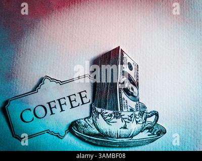 Collage concettuale che simboleggia i prezzi elevati del caffè Foto Stock