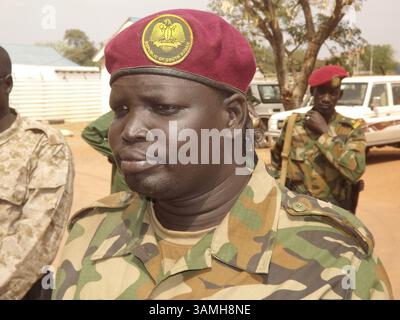 12 gennaio 2014 - Malakal, Sudan del Sud - soldati del governo (SPLA) nella capitale Malakal dello stato dell'alto Nilo nel Sud Sudan. Malakal è considerata una delle città più colpite dal conflitto tra il governo e i ribelli. (Immagine di credito: © Samir Bol/ZUMA Wire/ZUMAPRESS.com) Foto Stock