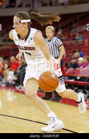 25 gennaio 2014 - Fresno, CS, USA - 25 gennaio 2014 Fresno, CA - Fresno State Guard Bree Farley nel gioco tra la University of Nevada Las Vegas Runnin' Rebels e i Fresno State Bulldogs al Save Mart Center di Fresno, CA. Fresno State ha vinto il gioco 70 a 52. (Credit Image: © Phil Hawkins/Cal Sport Media/ZUMAPRESS.com) Foto Stock