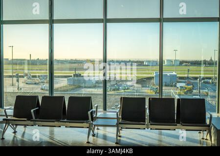 Posti vuoti all'aeroporto di Heathrow, Regno Unito Foto Stock