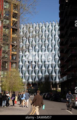 Ambasciata degli Stati Uniti d'America in Nine Elms Lane a Vauxhall, Lambeth, Londra, Regno Unito Foto Stock