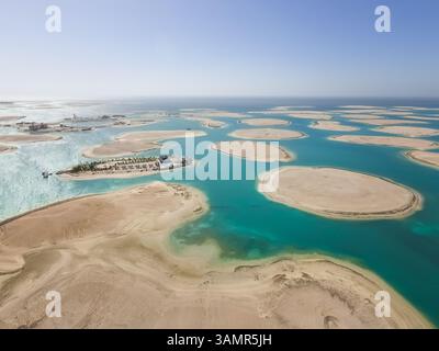 DUBAI, EMIRATI ARABI UNITI - 1° maggio 2016: Veduta aerea delle Isole del mondo a Dubai, Emirati Arabi Uniti. Foto Stock