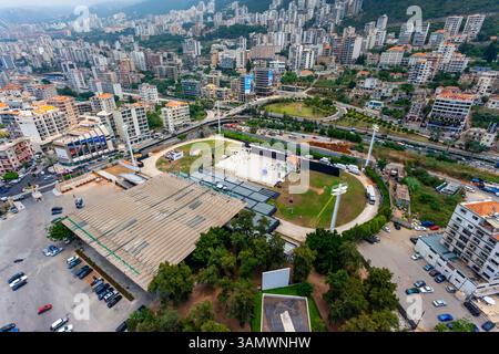 Veduta aerea di un palco sul campo di calcio, Jounieh, Beirut, Libano. Foto Stock
