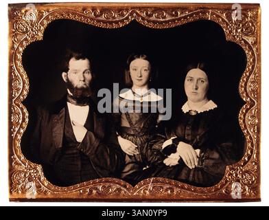 1 giugno 1900 - coppia con figlia in abito formale, Ritratto, Daguerreotype, circa 1850 (immagine di credito: © Glasshouse/ZUMAPRESS.com) Foto Stock
