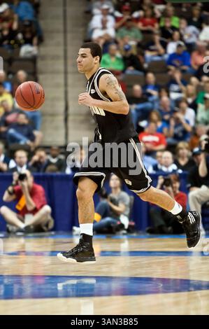 19 marzo 2010: l'attaccante di Wofford Jamar Diggs (5) durante il primo round della Division 1 NCAA East Regional tra i No. 4 Wisconsin Badgers (Big Ten) e i No. 13 Wofford Terriers (Southern Conference) alla Jacksonville Veterans Memorial Arena di Jacksonville, Florida. Wisconsin ha sconfitto Wofford 53-49. (Immagine di credito: © Gray Quetti/Cal Sport Media/ZUMApress.com) Foto Stock