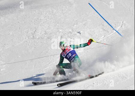 16 gennaio 2009: Bode Miller (USA) cade quasi nella parte slalom durante la Super Combined maschile alla 79a gara internazionale di Lauberhorn a Wengen, in Svizzera. Crediti: John C Middlebrook, CSM. (Immagine di credito: © FOTOGRAFO/Cal Sport Media) Foto Stock
