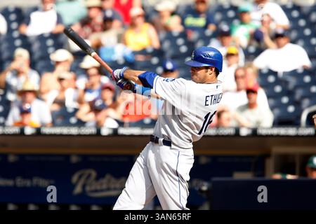 2 settembre 2007: I Los Angeles Dodgers lasciarono l'esterno Andre Ethier n. 16 in battuta durante una partita contro i San Diego Padres al Petco Park di San Diego, California. I Dodgers hanno battuto i Padres per 5-0.(Credit Image: © Jody Gomez/Cal Sport Media) Foto Stock