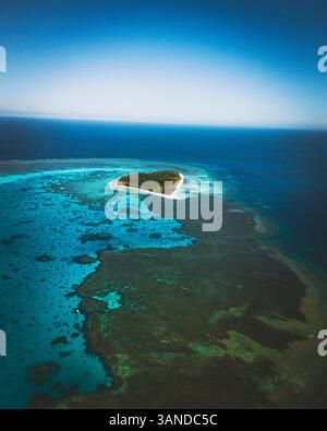 Vista aerea dell'isola Lady Musgrave vicino alla barriera corallina nel Queensland, Australia. Foto Stock