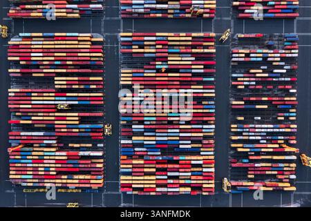 Porto di Anversa (porto di Anversa) navi e container Foto Stock